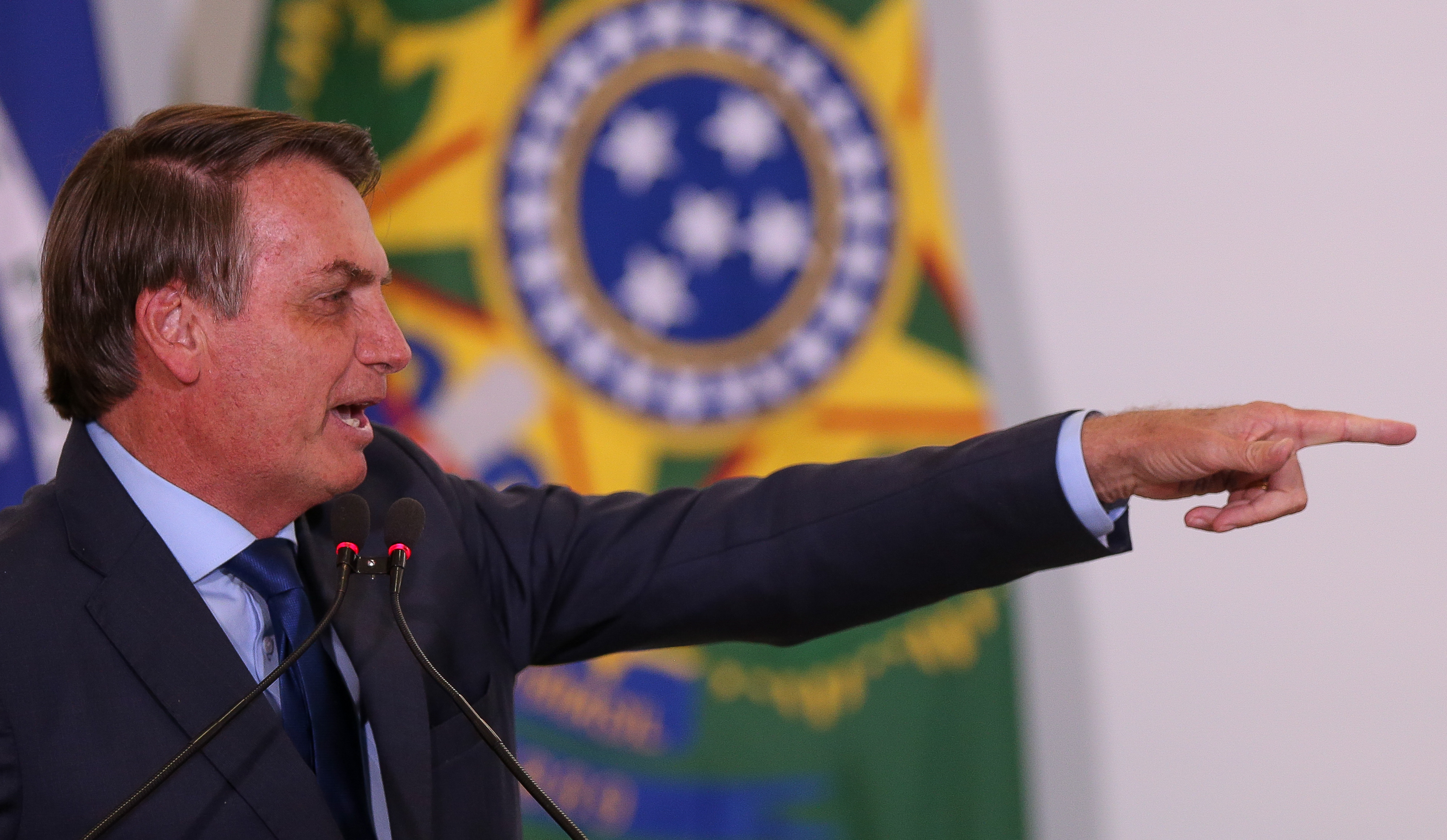 Bolsonaro mandou atrasar boletins da covid-19 para evitar TV, diz jornal