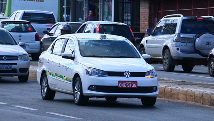 Na Câmara de Goiânia, PL visa equilibrar condições entre taxistas e motoristas de apps