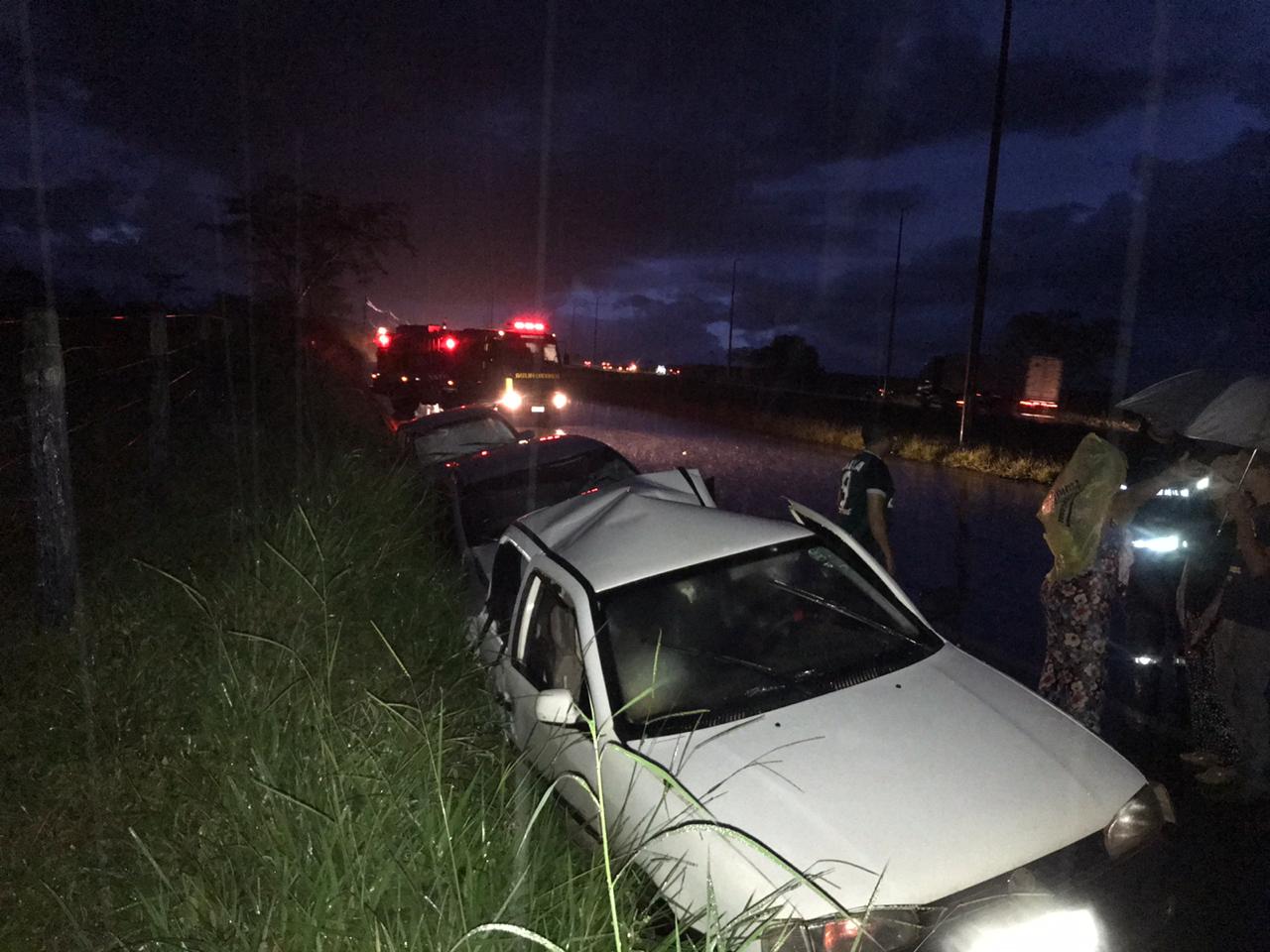 O sargento da Polícia Militar (PM), Itamar Paulo Bueno, morreu depois de ser atropelado por um carro na GO-070, em Inhumas. (Foto: Corpo de Bombeiros)