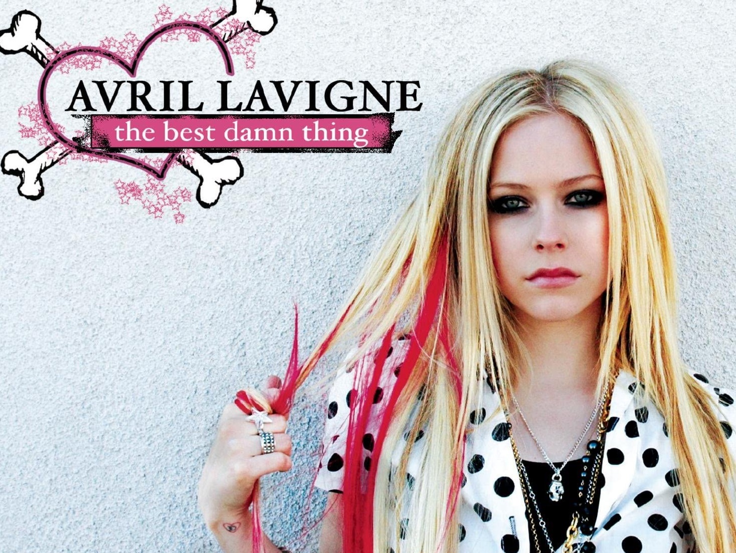 TBT Mais Goiás: The Best Damn Thing e a rebeldia cor de rosa de Avril Lavigne