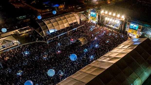 Arena vista de cima com público do Aparecida é Show