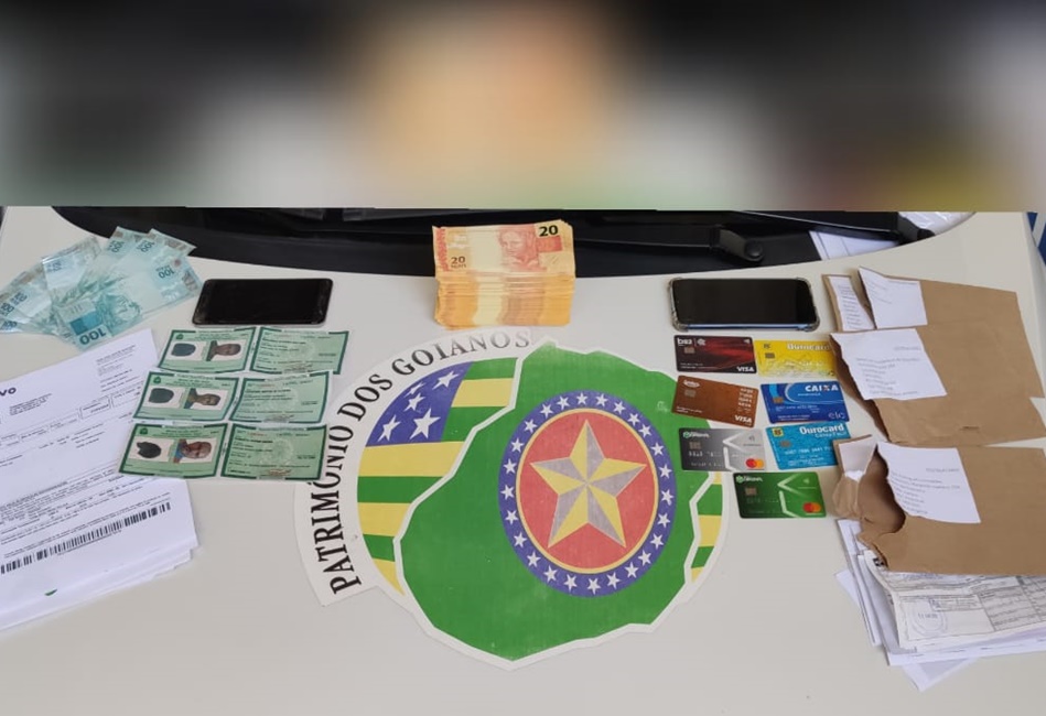 Três homens são presos comercializando notas falsas em Goiânia