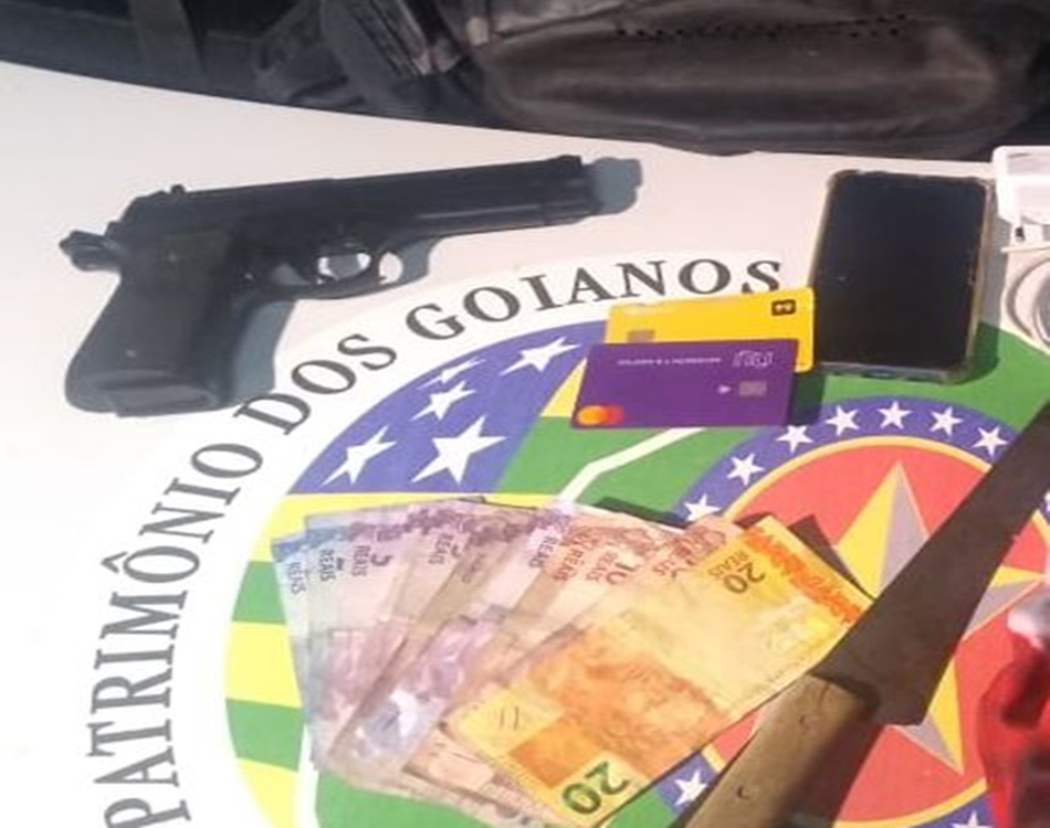 Eles usaram réplica de pistola para roubo a motorista de aplicativo em Goiânia