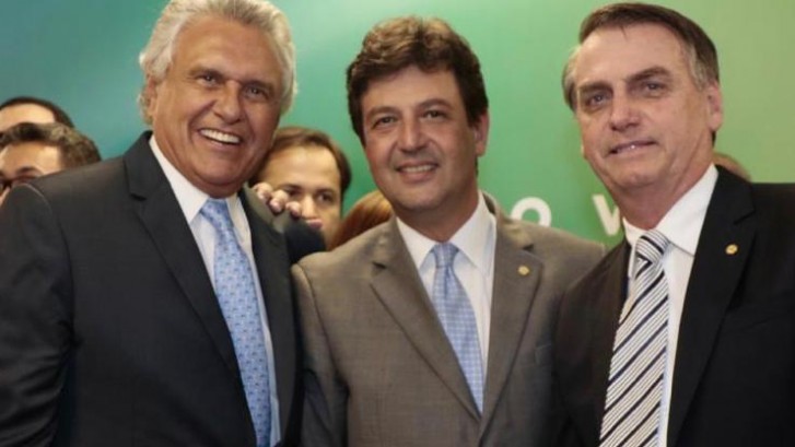 Caiado, Mandetta e Bolsonaro - Governador manifesta apoio à candidatura de terceira via