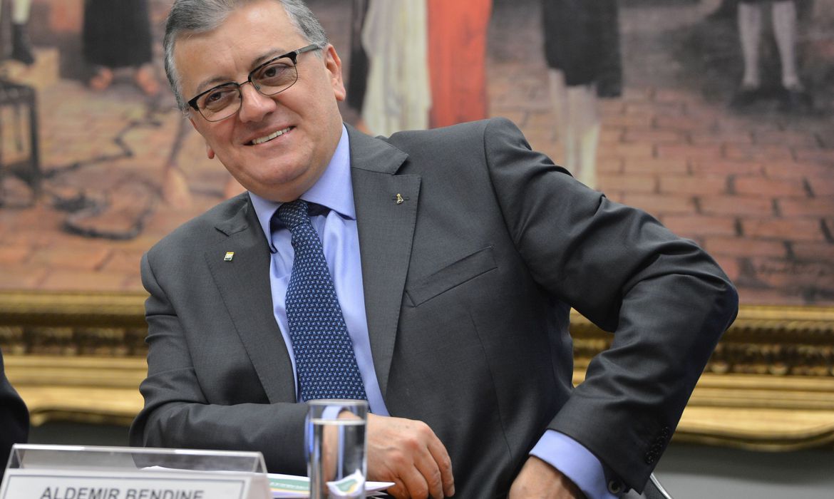 Ex-presidente da Petrobras e Banco do Brasil, Aldemir Bendine, foi condenado por receber R$ 3 milhões de propina (Valter Campanato/Agência Brasil)