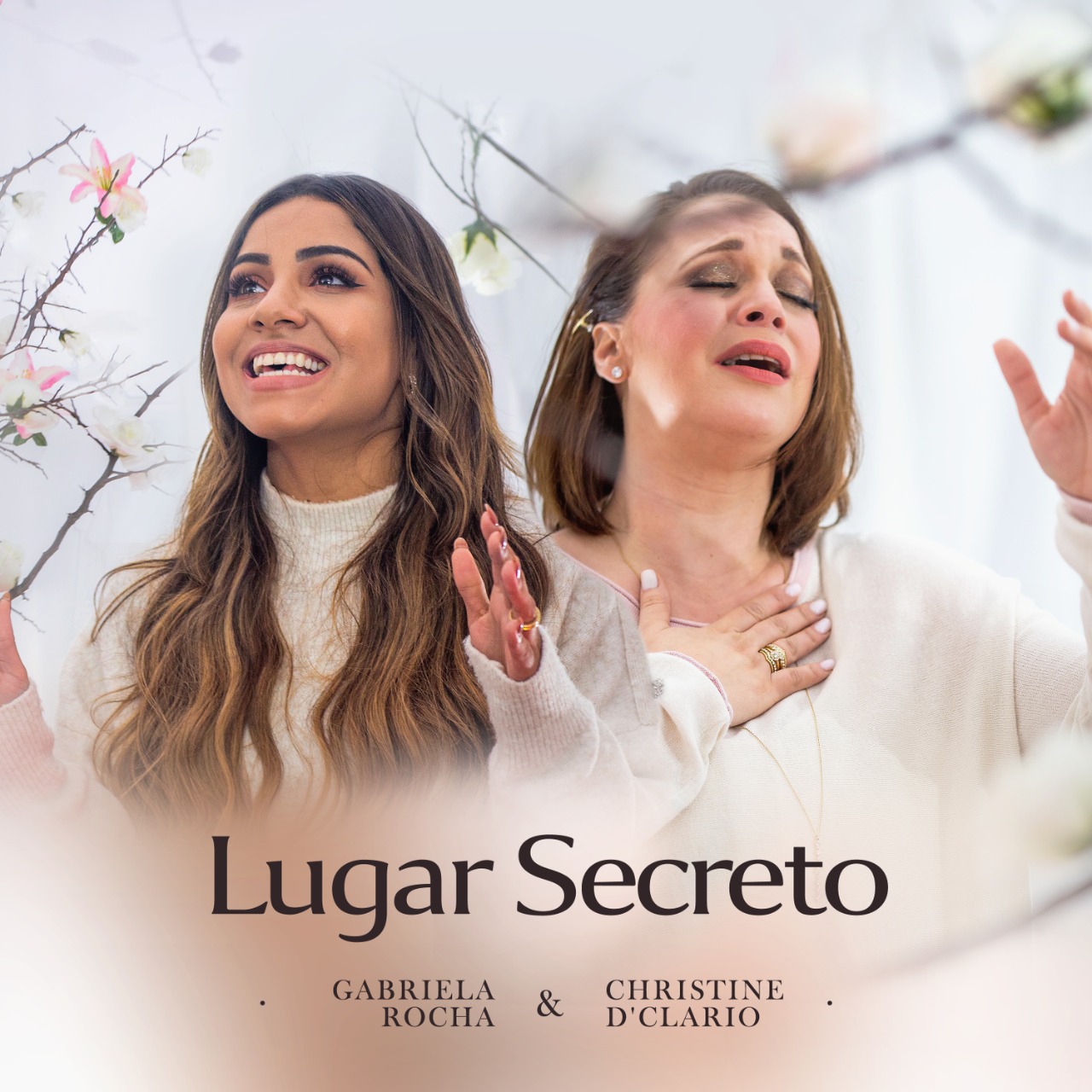 Em parceria com Christine D´Clario, Gabriela Rocha lança versão em espanhol de “Lugar Secreto”