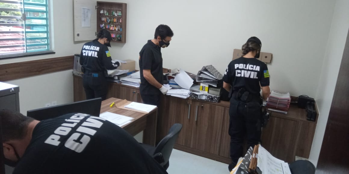 A Polícia Civil deflagrou a segunda fase da Operação BackDoor, que investiga esquema de corrupção em hospitais laboratoriais particulares em Goiás. (Foto: divulgação/PC)