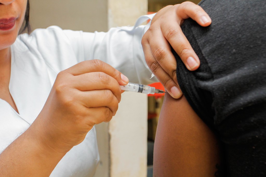 Usuários dos terminais Bandeiras e Novo Mundo podem se vacinar contra sarampo e influenza