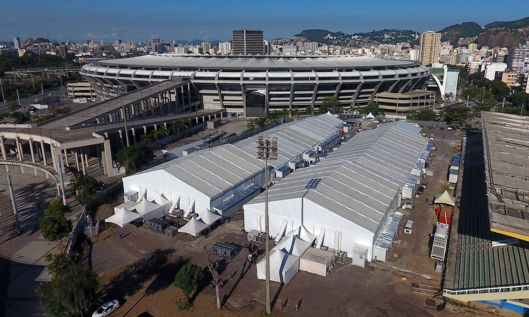 O Hospital de Campanha no estádio do Maracanã, no Rio de Janeiro, será aberto neste sábado para ajudar no combate à covid-19. (Foto: O Globo)