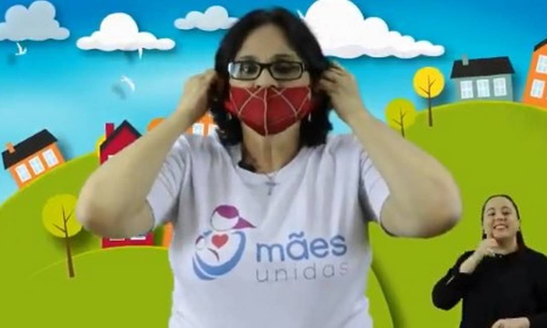 Damares, ignorando o isolamento social, anuncia fim do concurso de máscaras para crianças