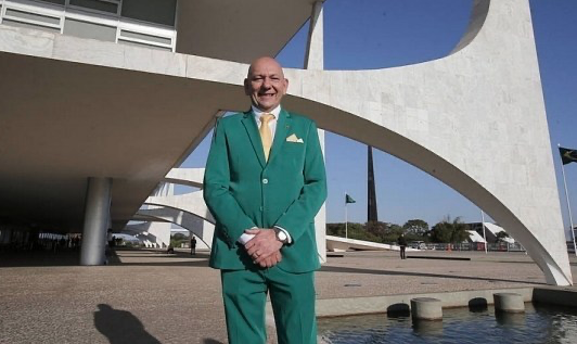 Empresário bolsonarista Luciano Hang recebe alta do hospital após Covid-19