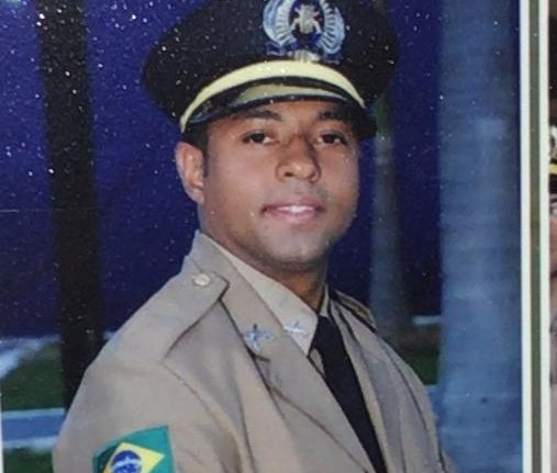 O soldado da Polícia Militar de Goiás (PM-GO), Ubirajara Luis de Sales, de 37 anos, morreu vítima de covid-19 no Hospital Goiânia Leste, na capital.