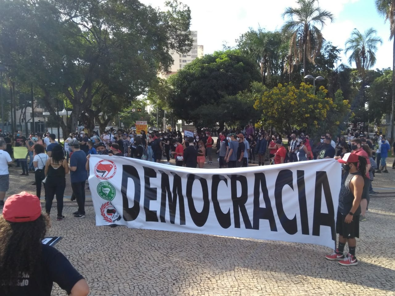 Protesto é resposta a atos antidemocráticos, diz presidente de organizada