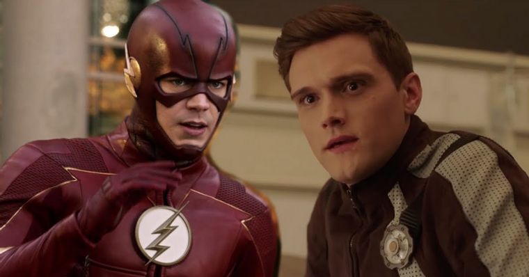 Ator de The Flash é demitido após divulgação de tuítes racistas e misóginos