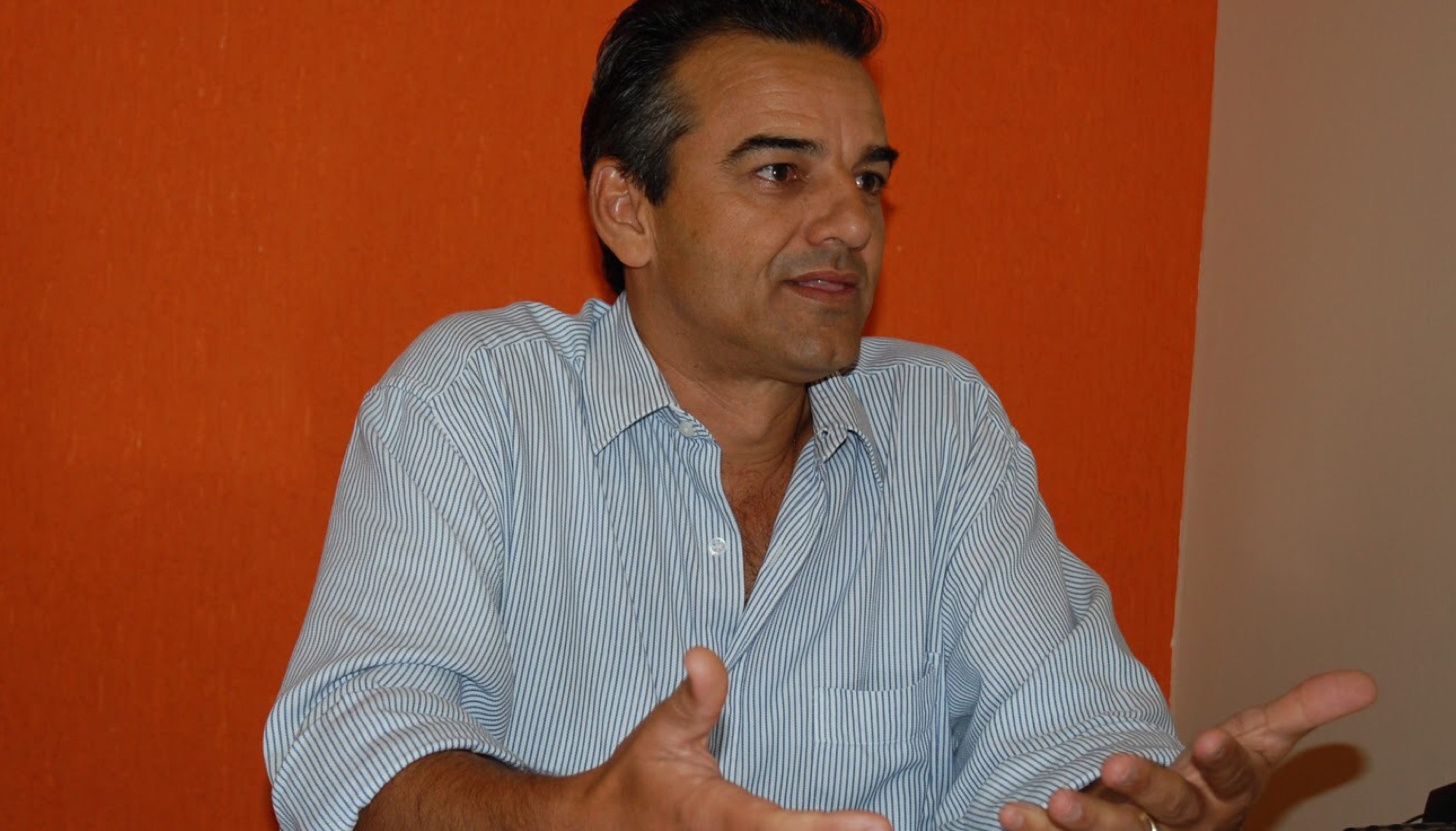 Ex-prefeito Humberto Machado volta à prefeitura de Jataí