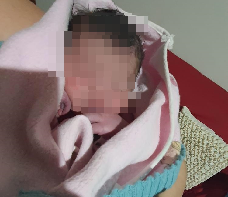 Recém-nascido é encontrado ainda com cordão umbilical em rua de Rio Verde