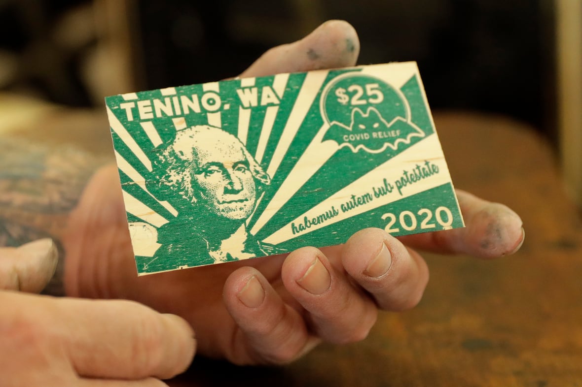 "Dólares Covid" em circulação na cidade de Tenino, nos Estados Unidos (Foto: Internet)