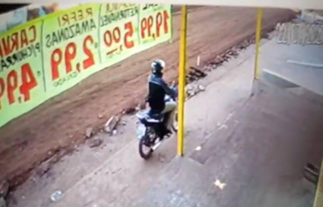 Motociclista rouba celulares em Águas Lindas de Goiás