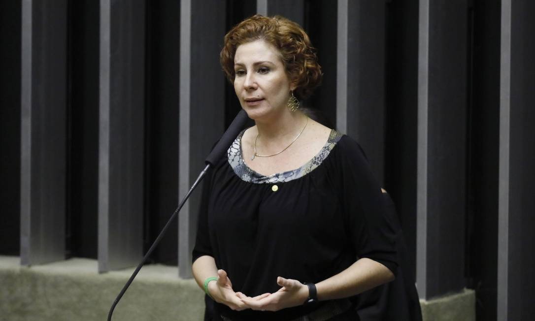 A deputada federal Carla Zambelli (PSL-SP) na tribuna da Câmara Foto: Luis Macedo/Câmara dos Deputados