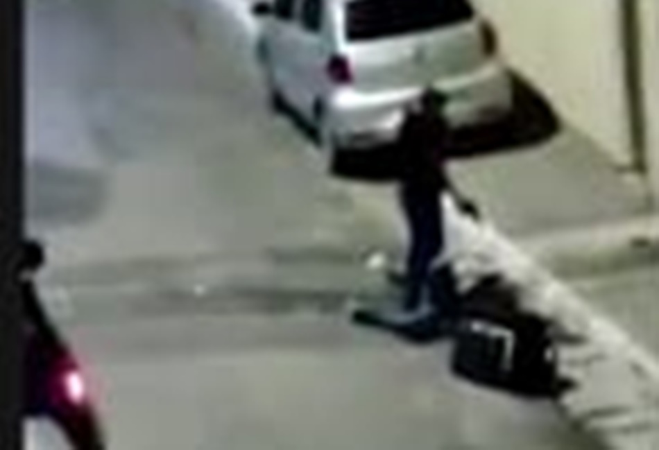 Vídeo mostra PM xingando motoboy após acusá-lo de roubo