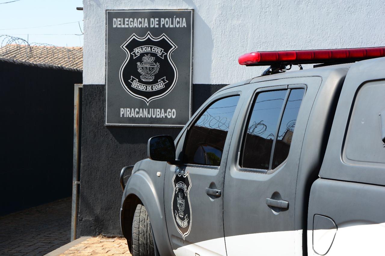 Mãe é presa por agredir e dar bebidas alcoólicas para filhas em Piracanjuba