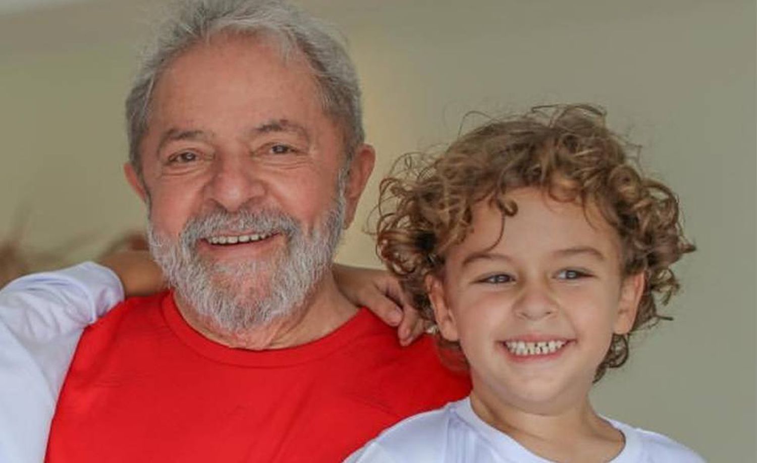 Ex-presidente Lula e o neto Arthur (Foto: Ricardo Stuckert)