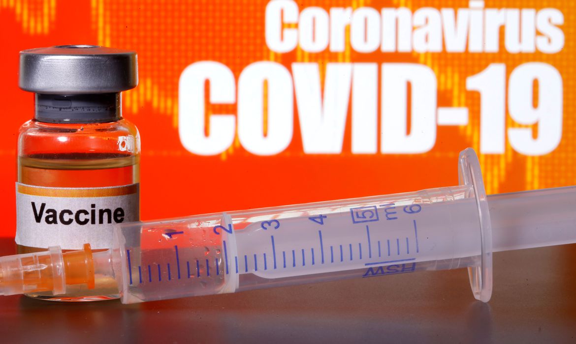 Anvisa recebe informações sobre retomada de testes da vacina de Oxford