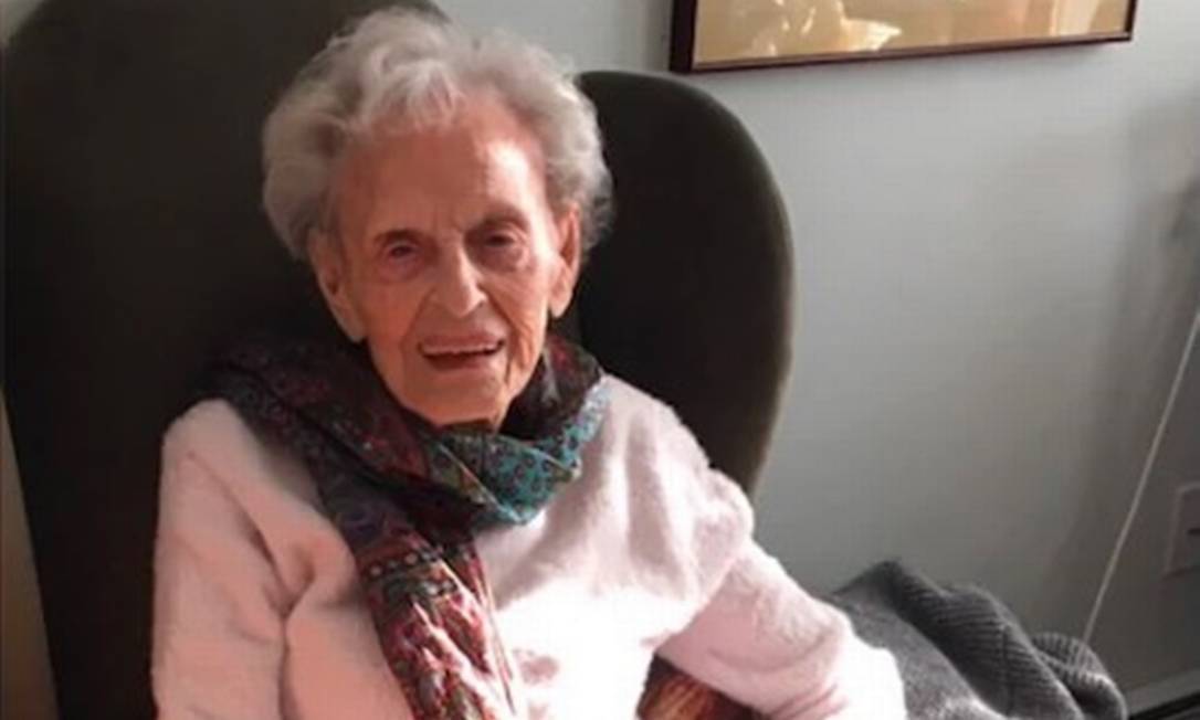 Idosa de 102 anos que sobreviveu à gripe de 1918 e ao câncer vence a Covid-19