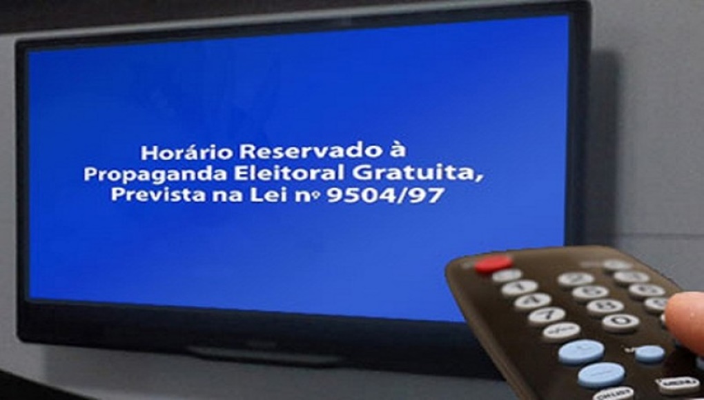 Bolsonaro sanciona volta da propaganda partidária na TV e veta compensação a emissoras