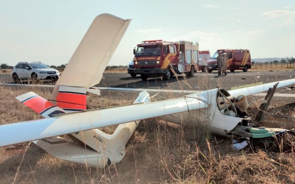 Piloto morre em queda de avião planador, em Formosa