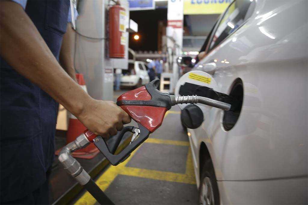 Aumento no preço dos combustíveis puxa inflação. Foto: Agência Brasil