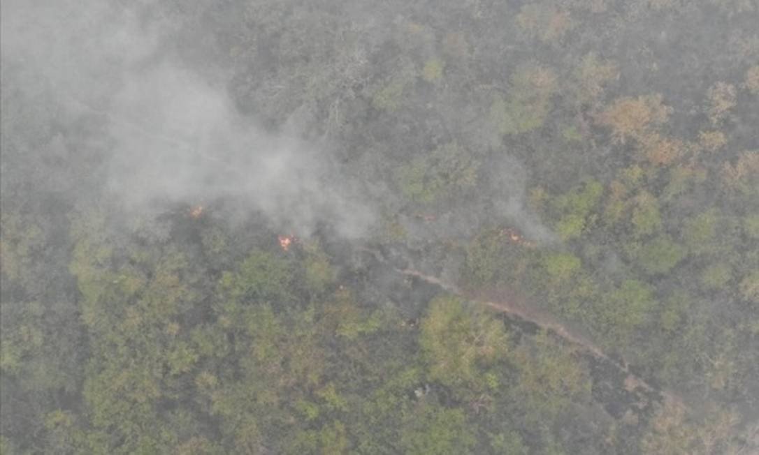 Um helicóptero da Força Nacional que trabalhava no combate às queimadas no Pantanal caiu hoje (8) em Poconé, Mato Grosso. (Foto: CBM/Ciman)