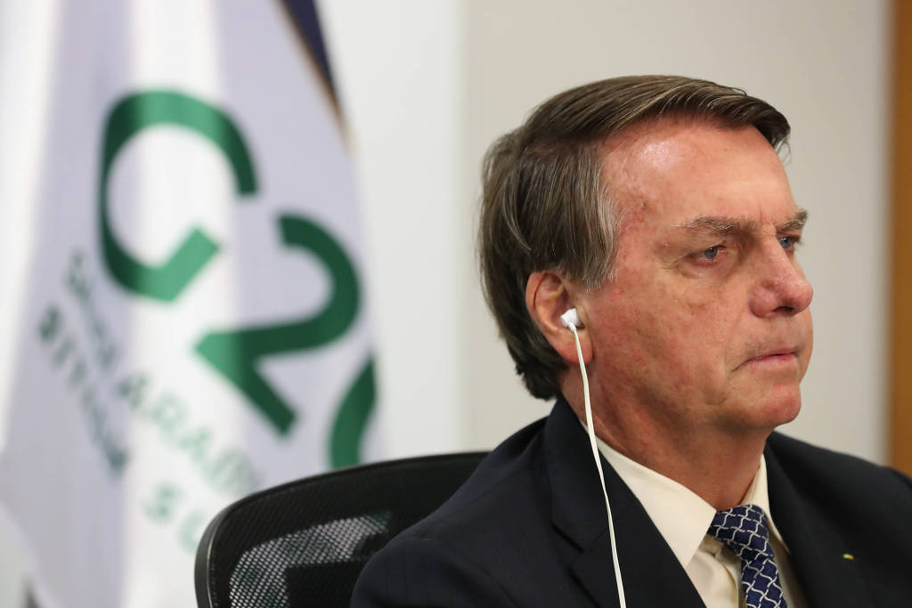 A jornalistas, Bolsonaro se desculpa por declaração polêmica