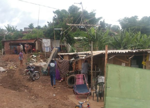 Cerca de 1.292 imóveis estão em área de alto e muito alto risco, em Goiânia. Mais de 5 mil pessoas vulneráveis moram nestes locais de perigo. (Foto: divulgação/Prefeitura de Goiânia)