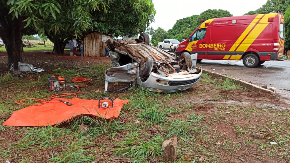 Dois morrem e um fica ferido após acidente na GO-50, em Palmeiras de Goiás