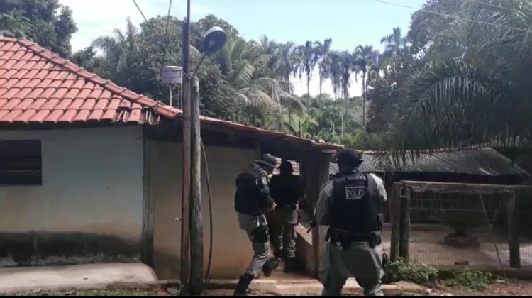 Suspeitos de manter caseiros de reféns morrem em Arenópolis - polícia - confronto