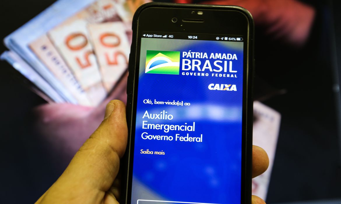 Trabalhadores informais que tiverem o auxílio emergencial extensão de R$ 300 indeferido podem requerer o benefício a partir de hoje (17)(Foto: Marcello Casal / Agência Brasil)