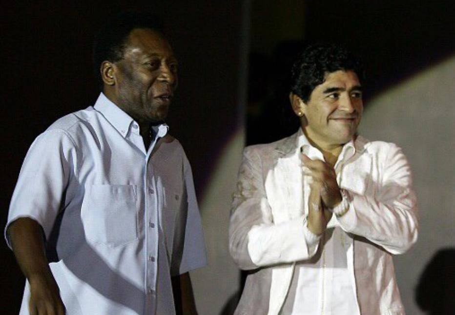 Pelé e Maradona, duas lendas do futebol mundial, juntas (Foto: Reprodução)