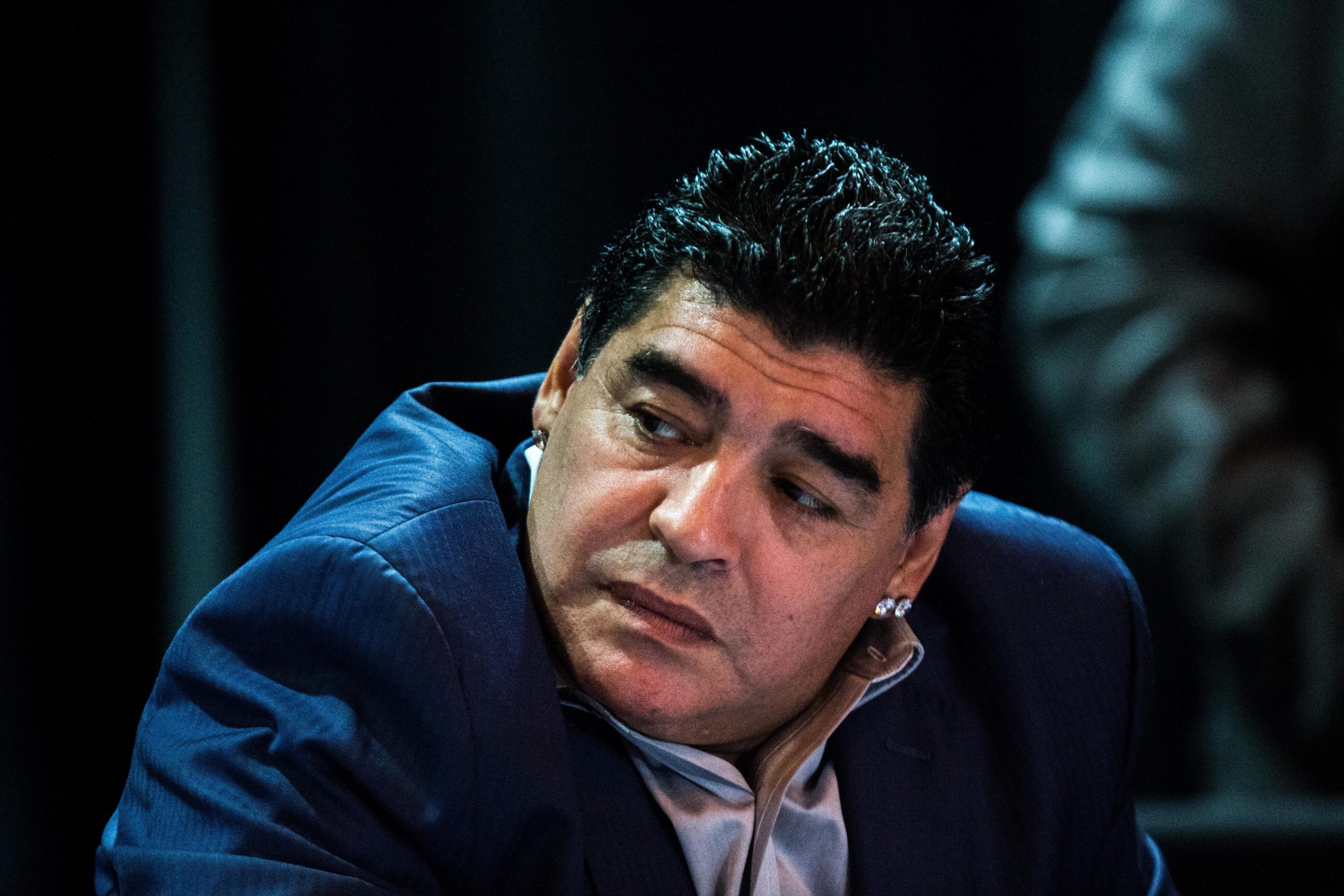 Coração de Maradona pesava meio quilo e estava muito dilatado, diz legista