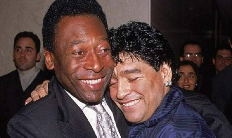 Pelé chama Maradona de 'incomparável' e diz amá-lo em homenagem