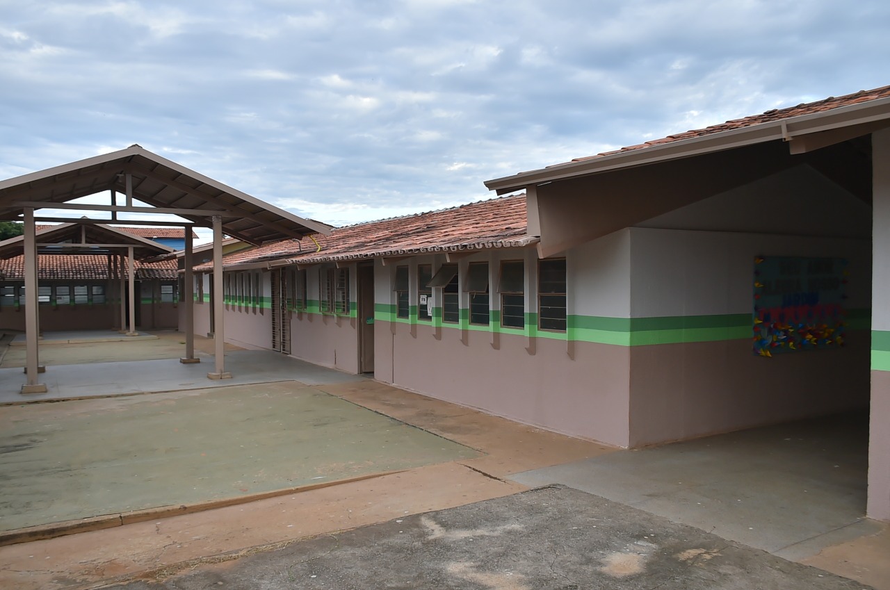 Escola Municipal Caraíbas, em Aparecida de Goiânia (Foto: Rodrigo Estrela)
