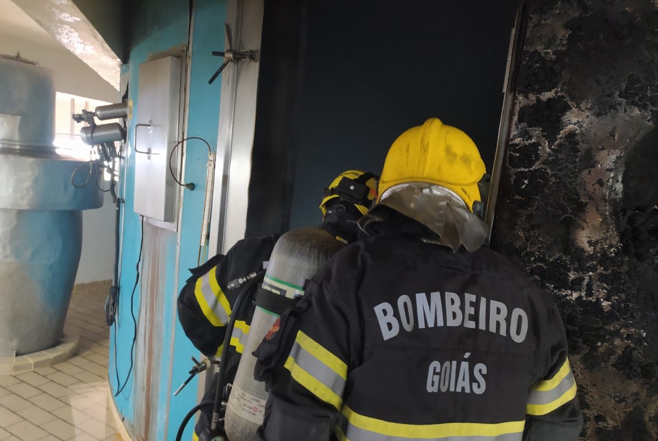 Bombeiros apagam incêndio em empresa no Distrito Agroindustrial de Itumbiara