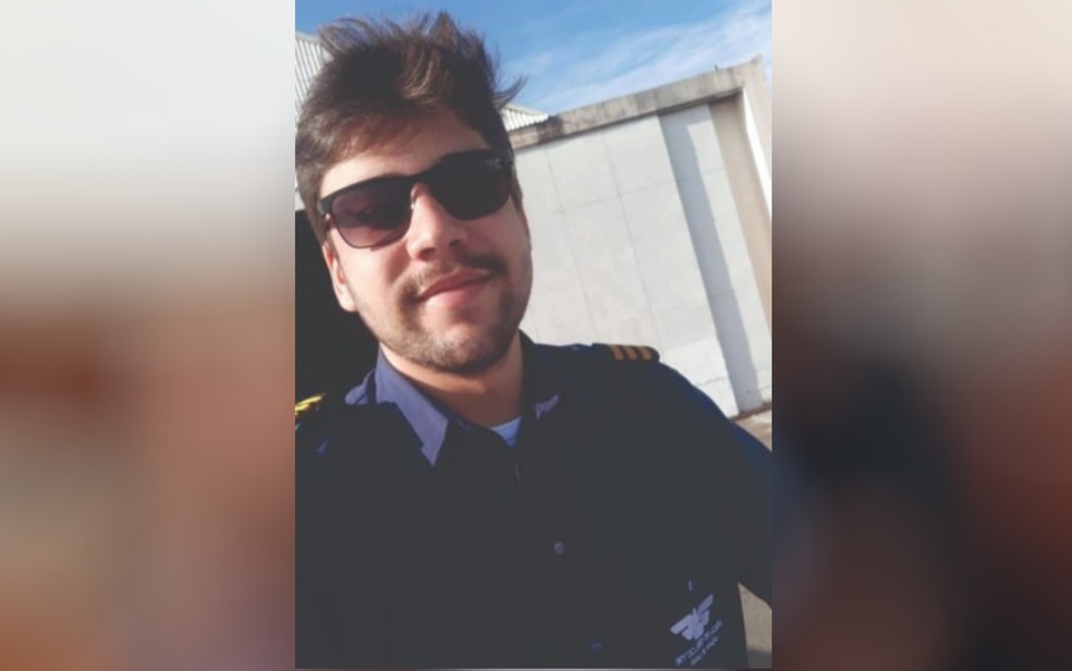 O piloto Matheus Vilela Silva, de 23 anos, morreu após um avião agrícola cair em Vicentinópolis, cidade localizada na região Sul de Goiás. (Foto: reprodução)