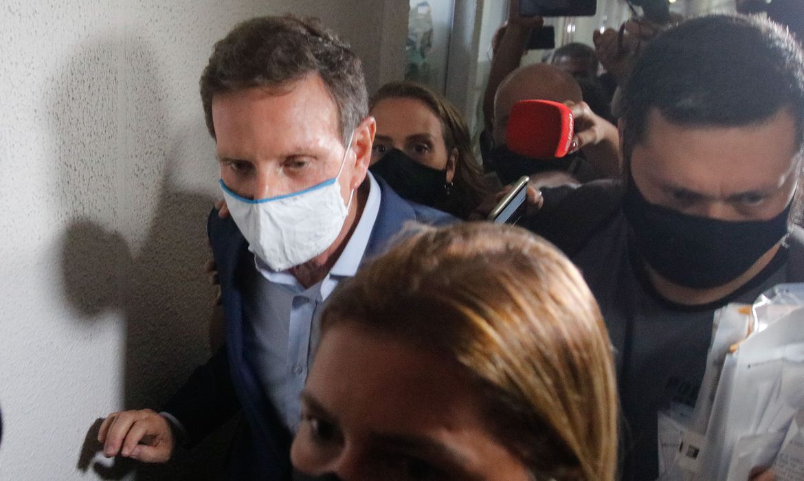 Justiça do Rio revoga prisão domiciliar de Crivella, cumprindo decisão do STF