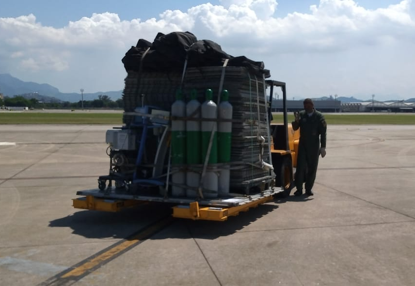 Imposto sobre importação cilindros de oxigênio voltou a valer dias antes do colapso em Manaus