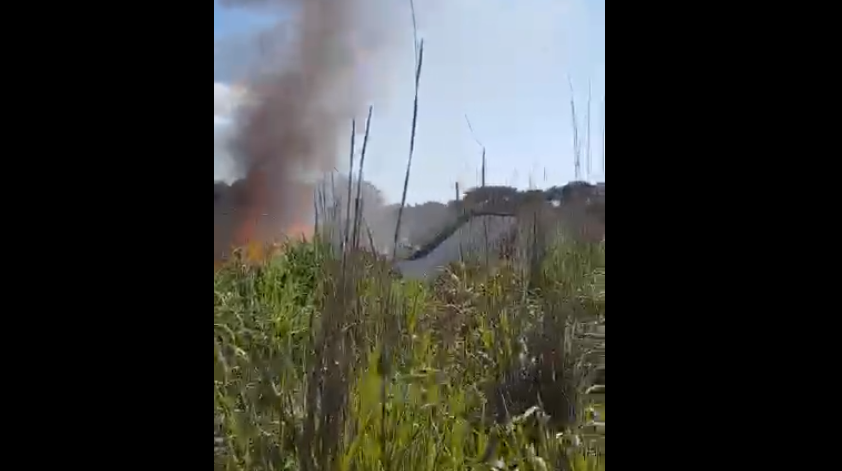 Testemunha filma avião do Palmas em chamas, após queda