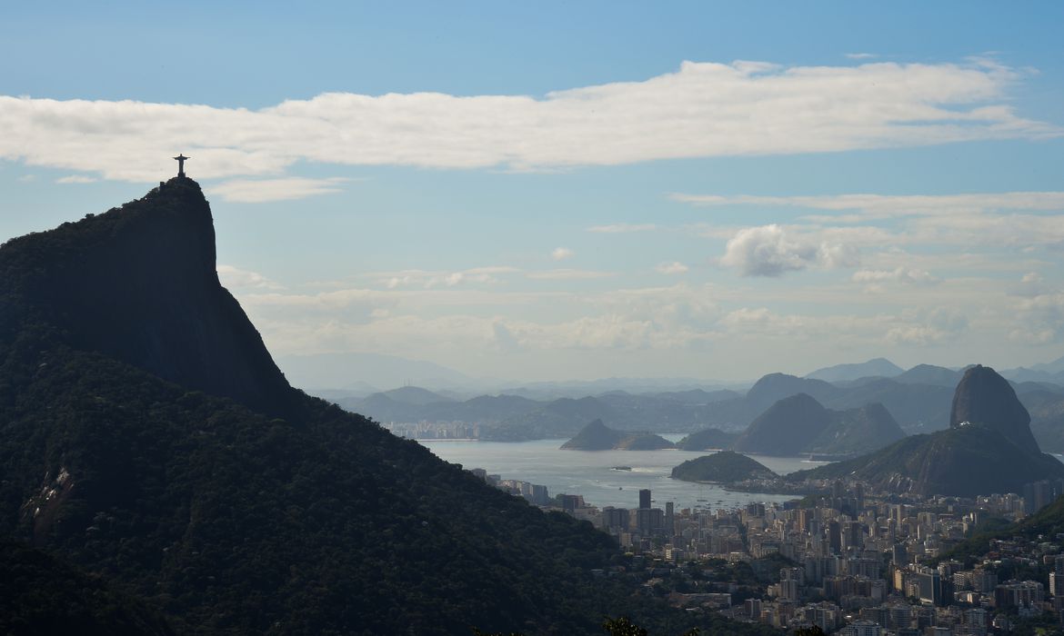 Rio de Janeiro seguirá plano nacional e deve começar a vacinar em janeiro, diz Paes