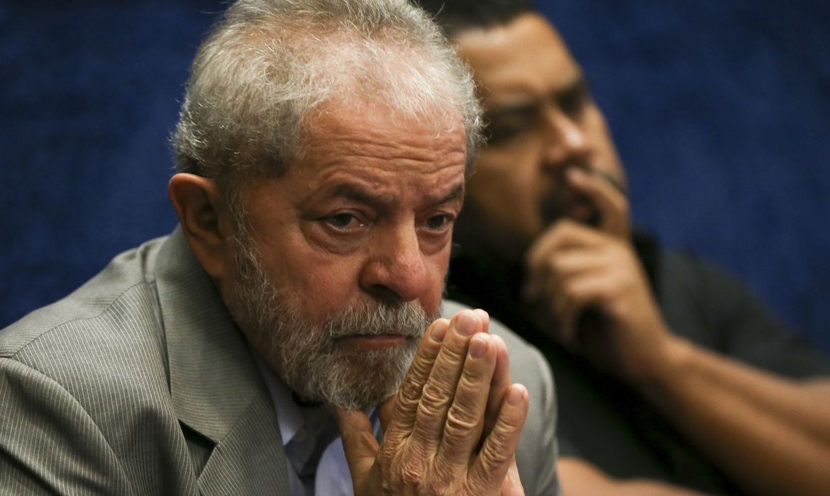 PGR vai recorrer contra a decisão de Fachin que anulou processos de Lula