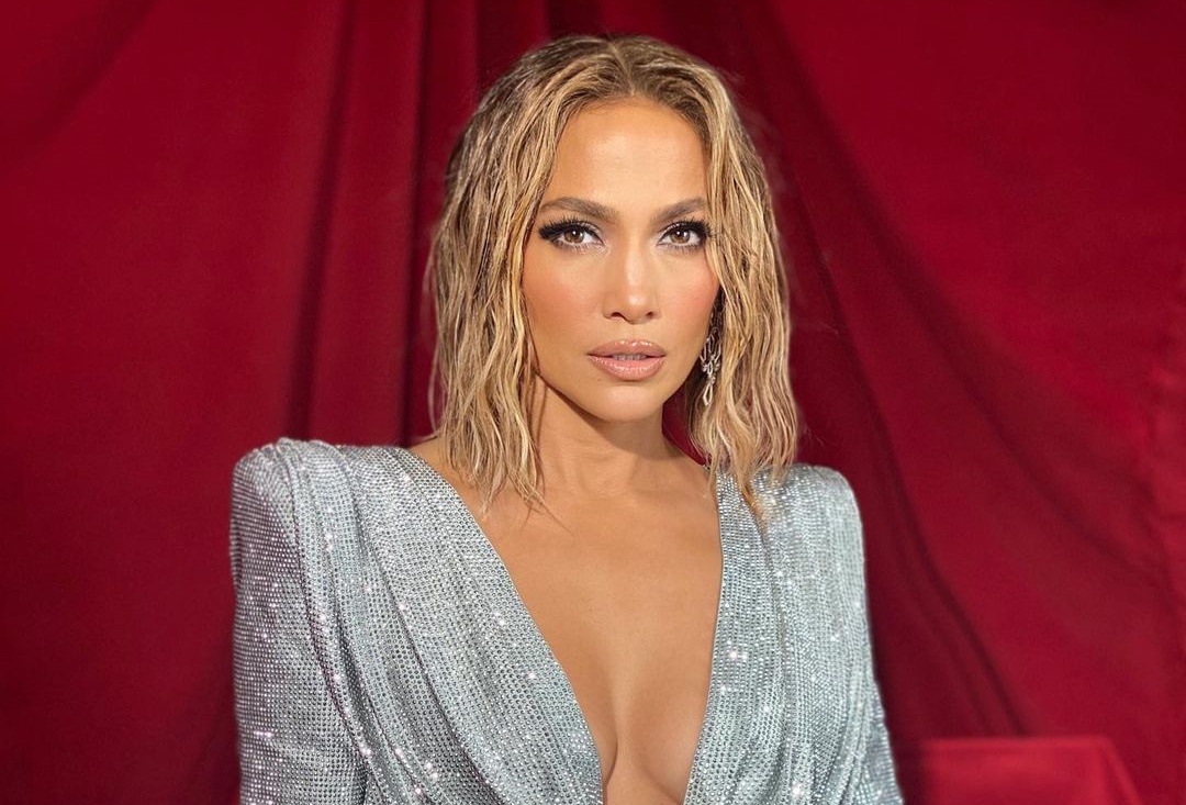Jennifer Lopez viverá assassina em novo filme da Netflix; saiba mais