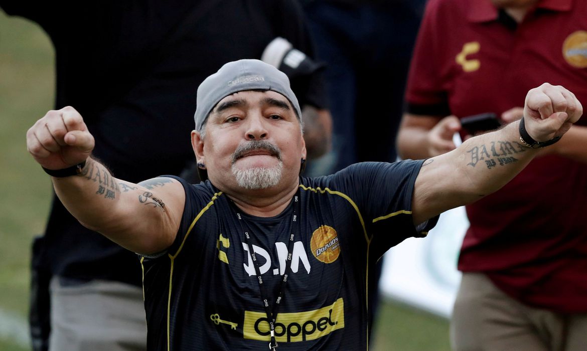 'Meu tio não queria viver', diz sobrinho de Diego Maradona à TV argentina